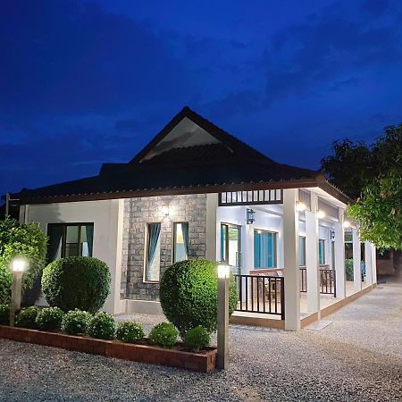 Sanaepatan Home Resort - เสน่ห์ป่าตาล โฮม รีสอร์ต Ban Buak Khang Extérieur photo